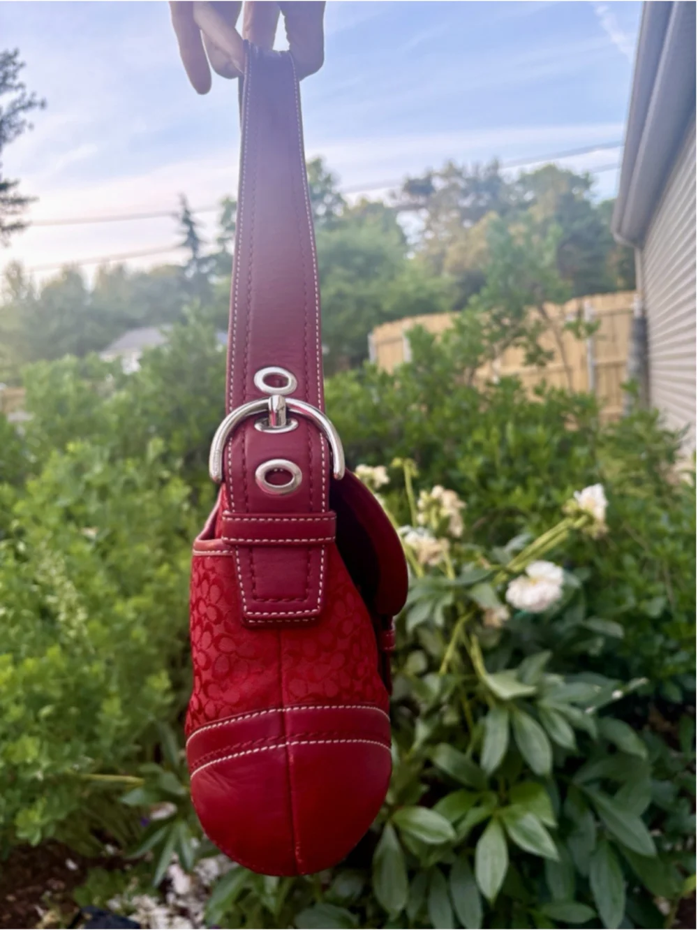 Coach SoHo F10926 Vintage Y2K Cherry Red Signature C Canvas Shoulder Bag Buckle